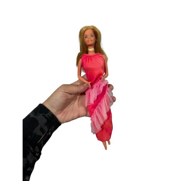 Vintage Original 1977 SUPERSTAR BARBIE DOLL WITH EXTRA CLOTHING LOT - Picture 4 of 11